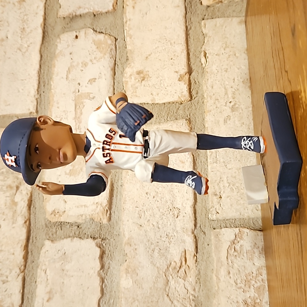 Carlos Correa #1 Handshake Series Bobblehead - NIB - 2017 Collector's Edition